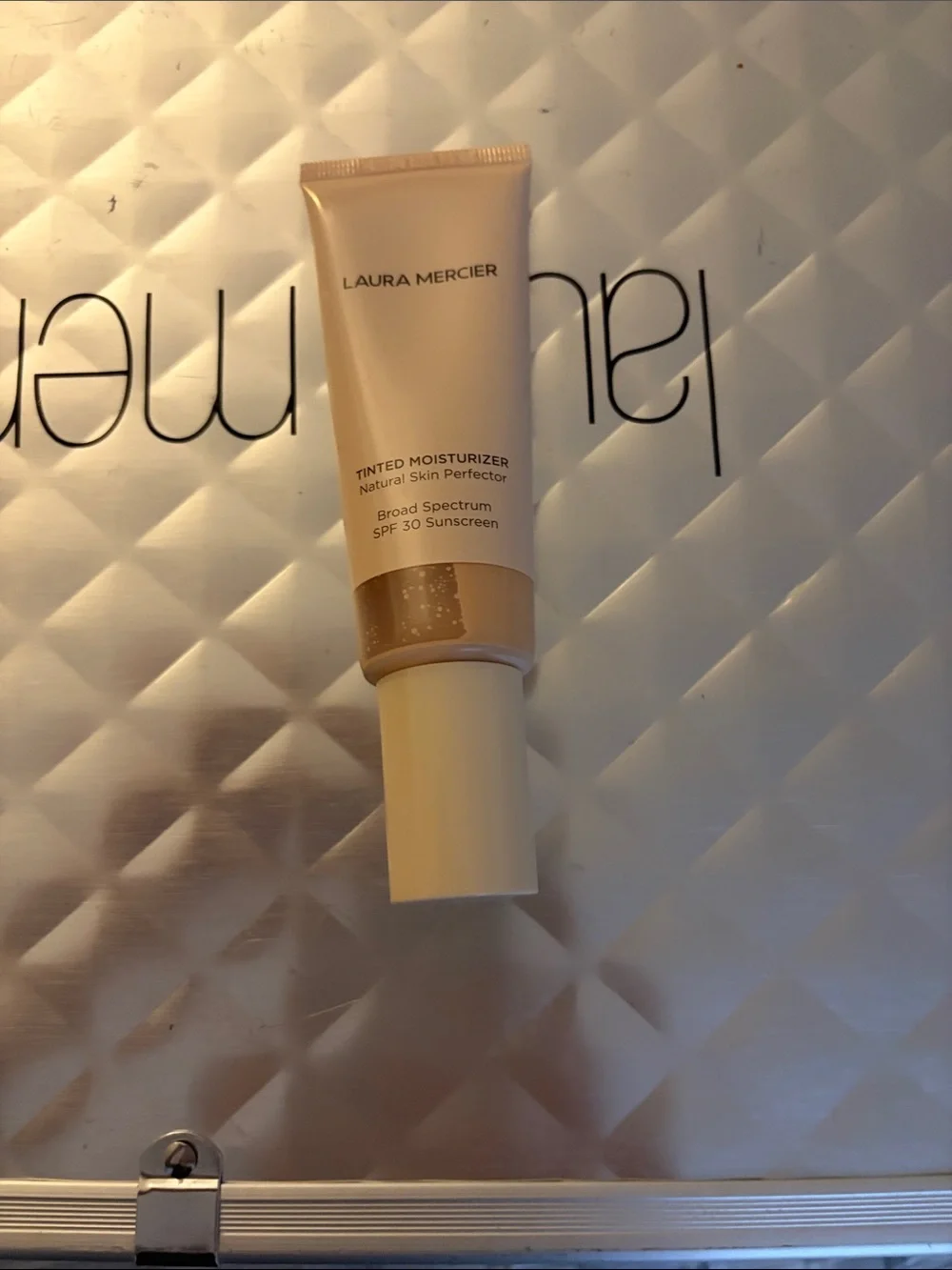laura mercier Tinted Moisturizer Box in Beige